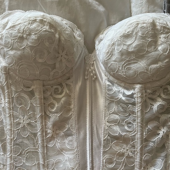 Lilyette 90s corset - Picture 2 of 6